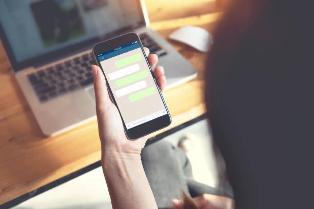 Tarimas y cajas en almacén listas para carga consolidada LTL